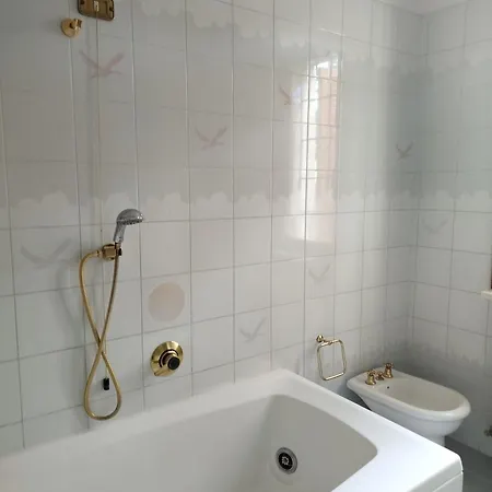 לינה וארוחת בוקר Sig Ra Minu *